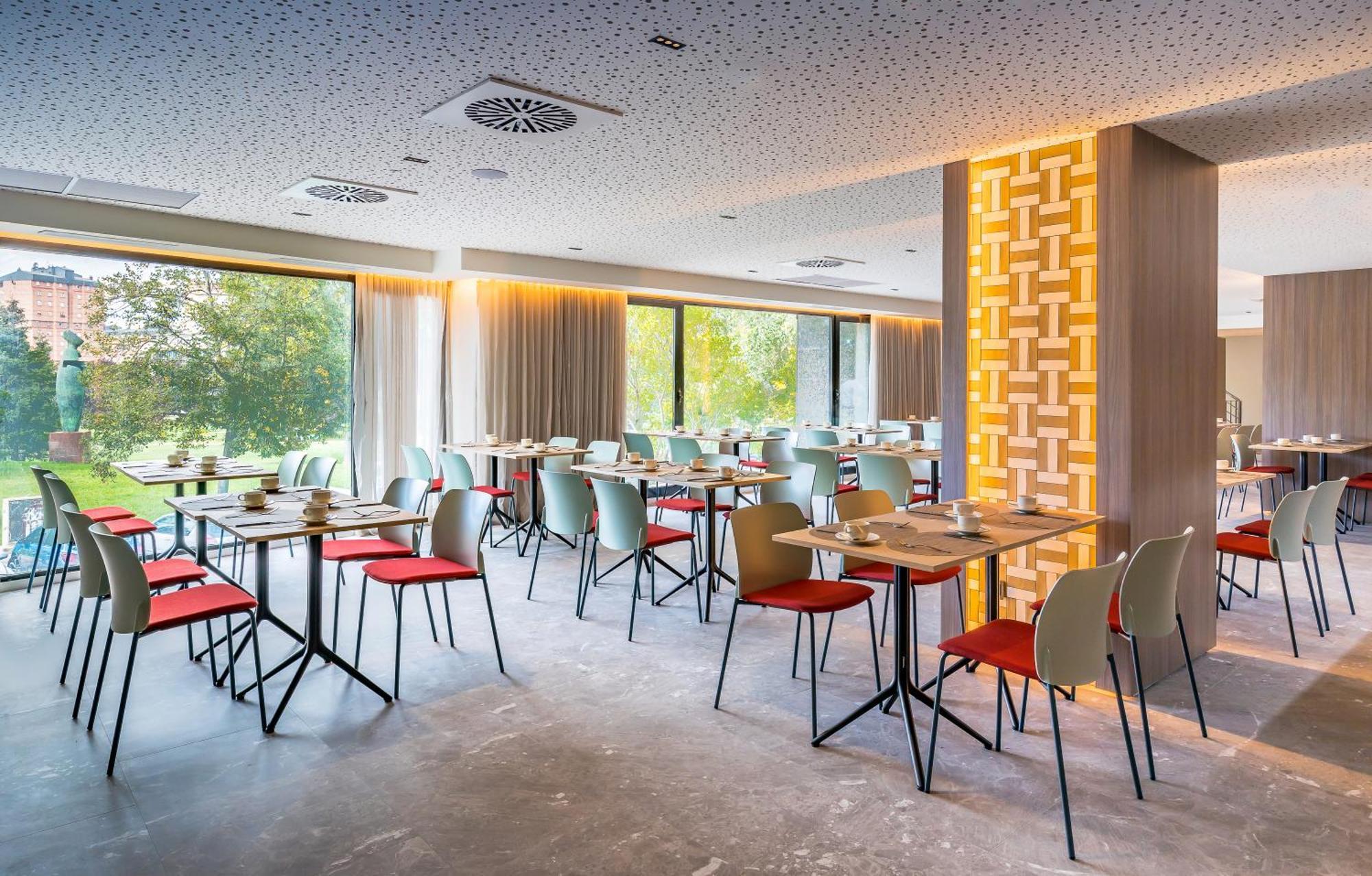 Occidental Pamplona Hotel Kültér fotó