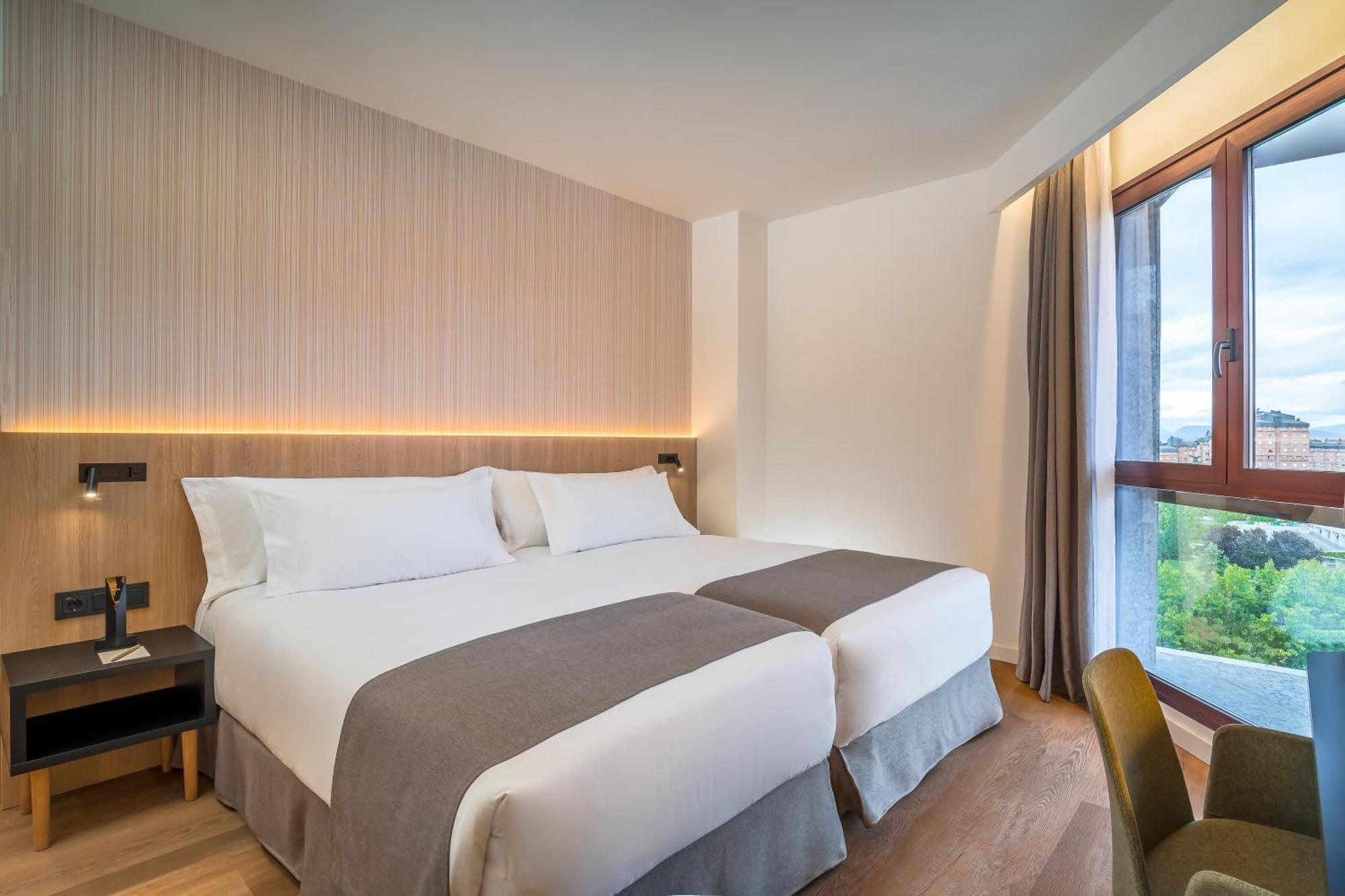 Occidental Pamplona Hotel Kültér fotó