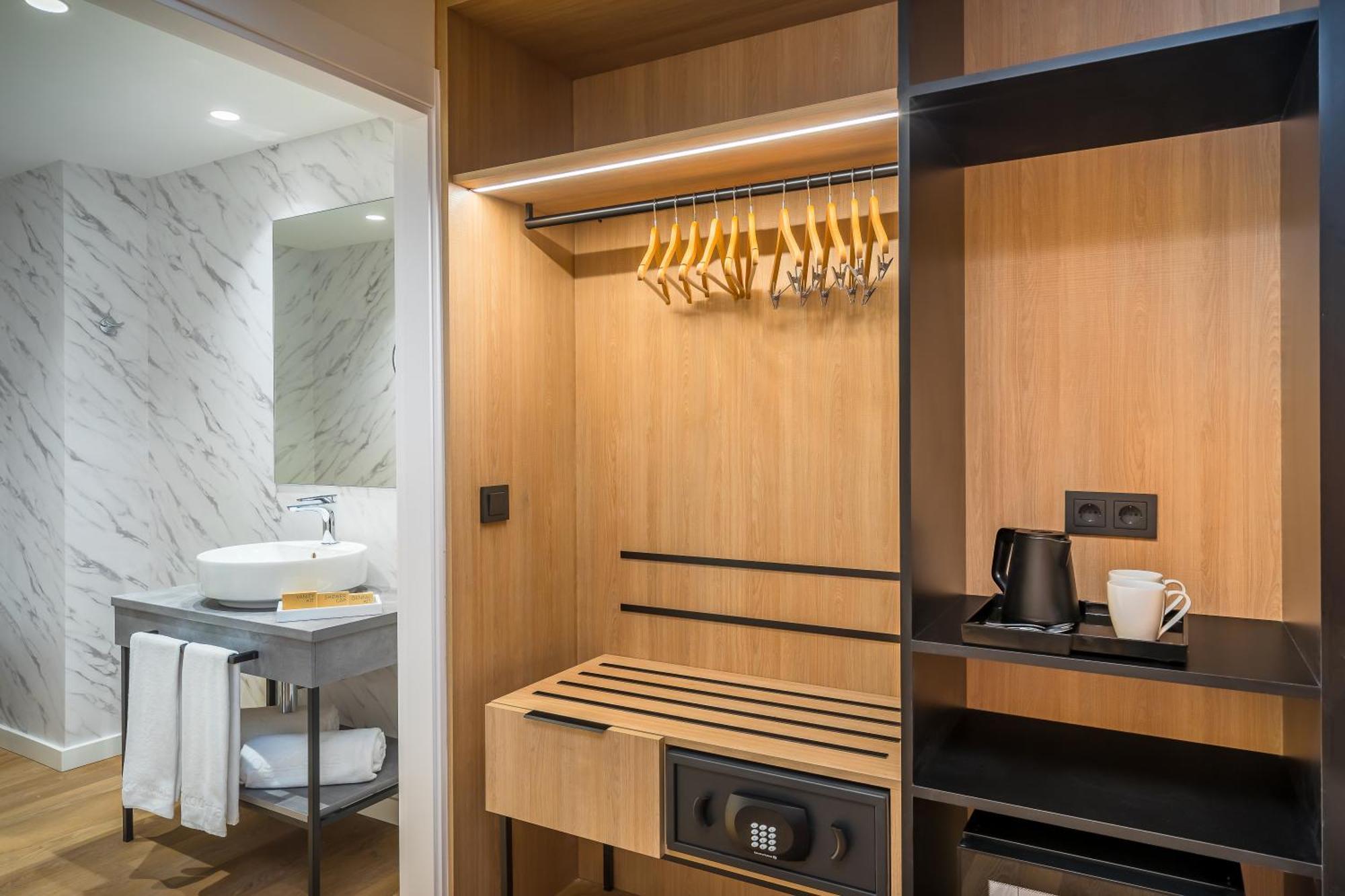 Occidental Pamplona Hotel Kültér fotó