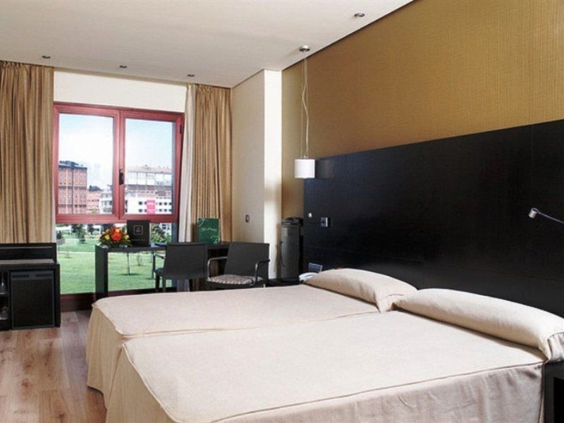 Occidental Pamplona Hotel Kültér fotó