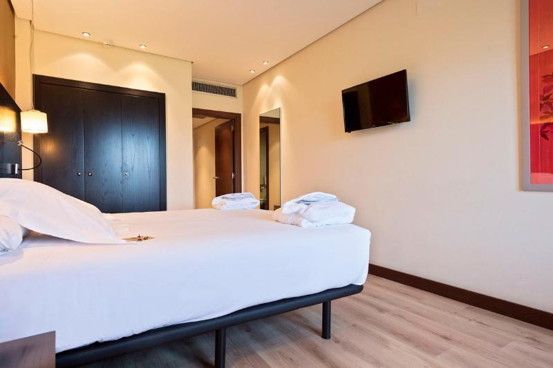 Occidental Pamplona Hotel Kültér fotó